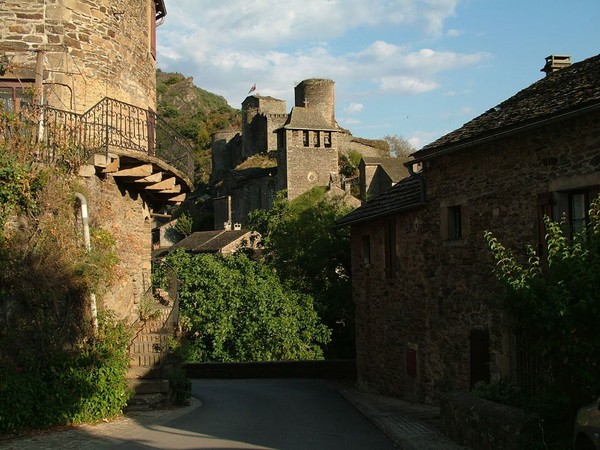 Beau village de Brousse le Château