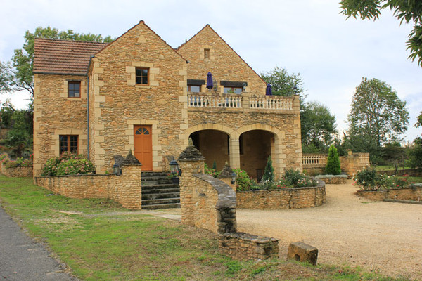 Beau village de Saint-Amand-de-Coly