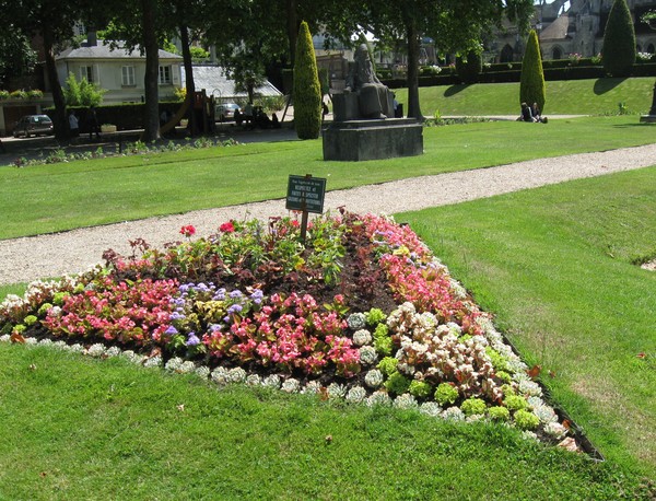 Lisieux-Les Jardins de L'Evêché 