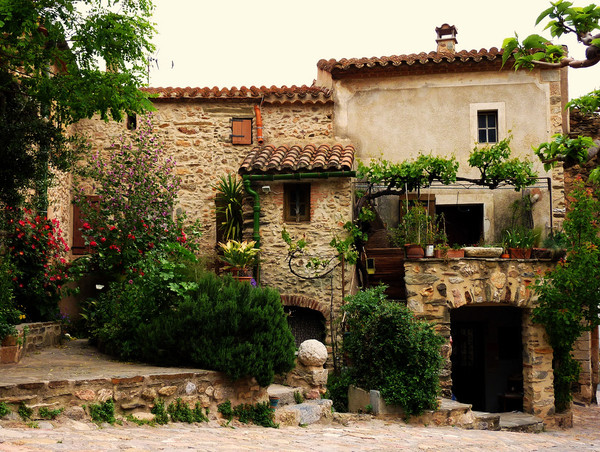 Beau village de Castelnou