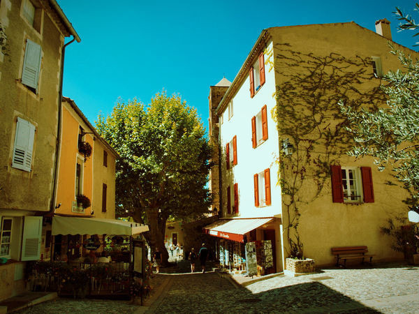 Beau village de Moustiers-Sainte-Marie