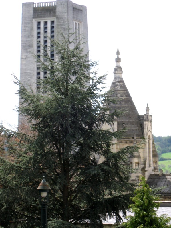 Lisieux - La Basilique sainte Thérèse -Le Campanile