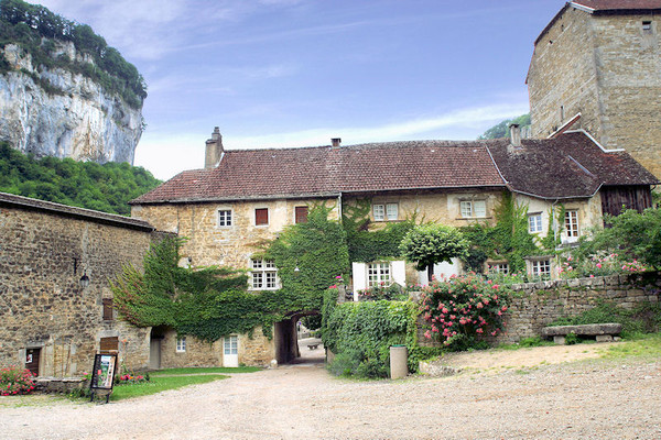 Beau village de Baume-les-Messieurs 