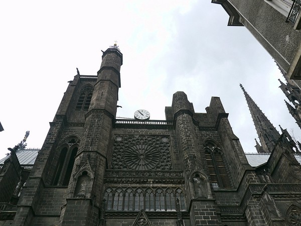  Cathédrale de France ( Clermont-Ferrand)