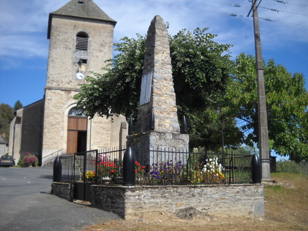 Beau village de Ségur-le-Château