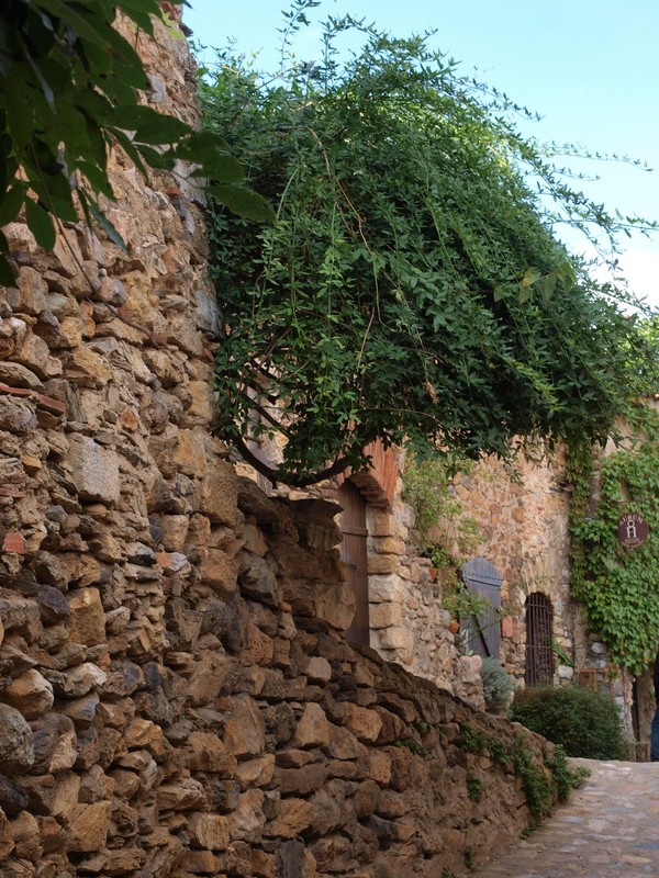 Beau village de Castelnou