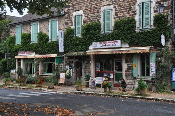 Beau village de  Sauveterre-de-Rouergue