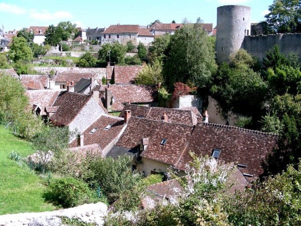 Beau village de Angles-sur-l'Anglin