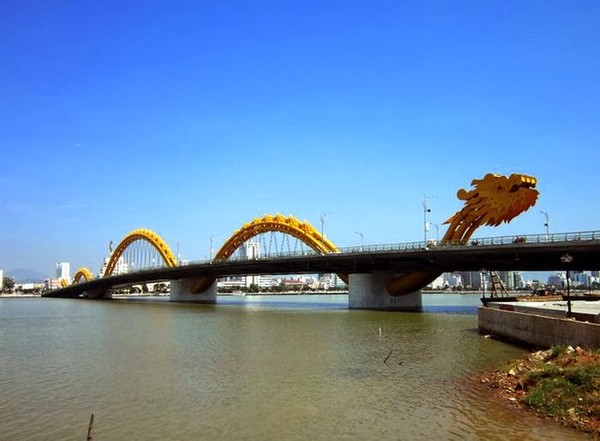  Le pont Dragon -Vietnam