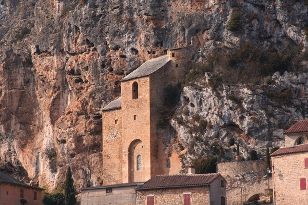 Beau village de Peyre