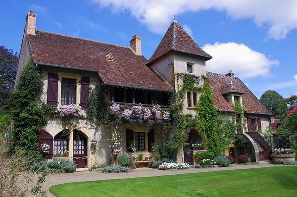 Beau village d'Apremont-sur-Allier