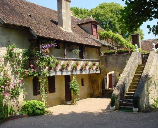 Beau village d'Apremont-sur-Allier