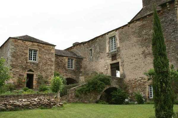 Beau village de Brousse le Château