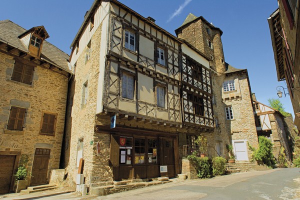 Beau village de Ségur-le-Château