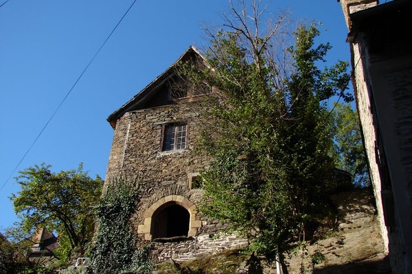 Beau village de Ségur-le-Château