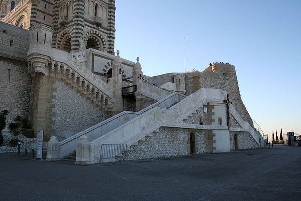  Basilique Notre-Dame-de-la-Garde - Marseille