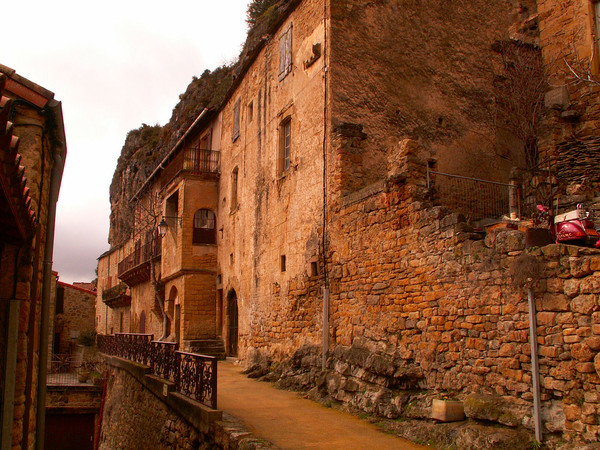 Beau village de Peyre