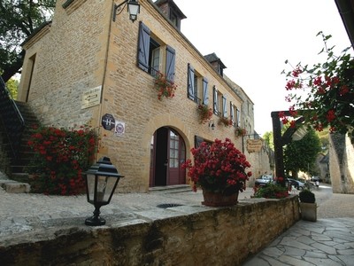 Beau village de Saint-Amand-de-Coly