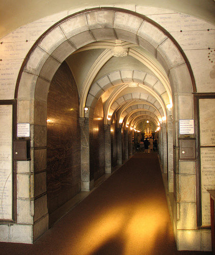 Lourdes- La Basilique-La crypte