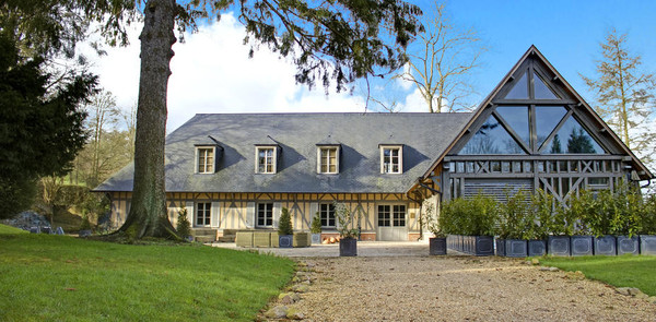 Beau village de Lyons-la-Forêt 