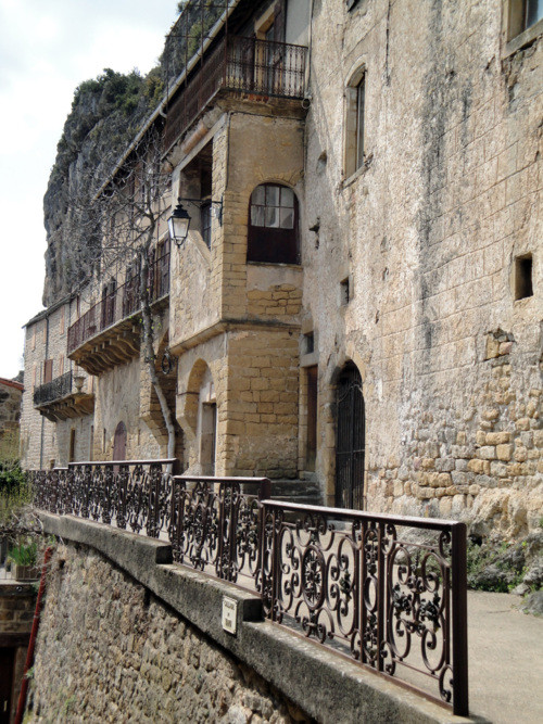 Beau village de Peyre