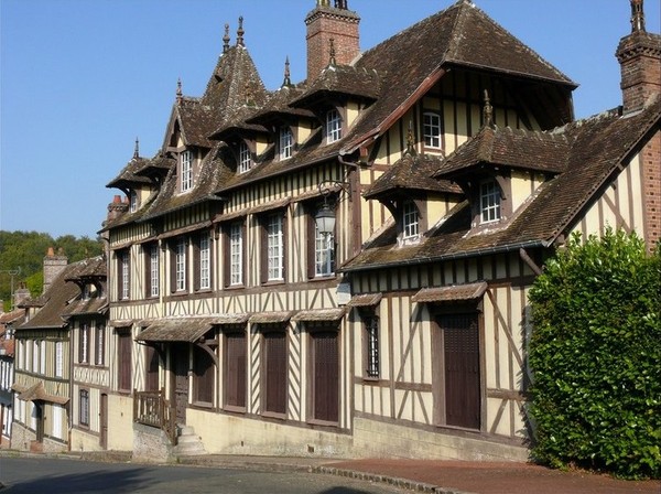 Beau village de Lyons-la-Forêt 