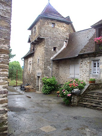 Beau village de Ségur-le-Château