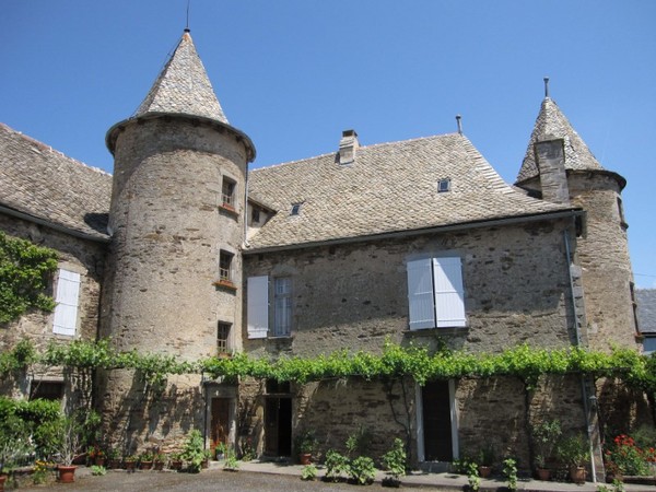 Beau village de  Sauveterre-de-Rouergue