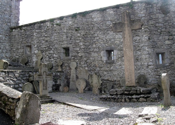  Le Chateau fort et le musée pyrénéen de Lourdes