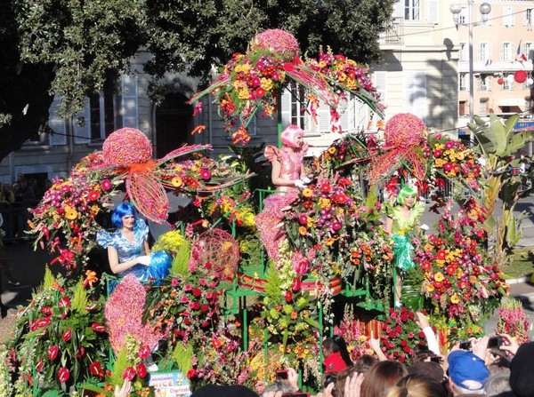 Carnaval de Nice - La bataille de fleurs-2012
