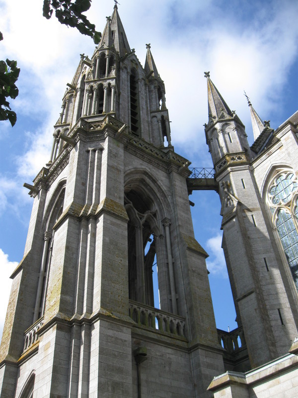 Basilique Notre-Dame de l'Espérance de  Pontmain