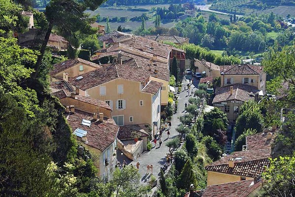   Beau village de Moustiers-Sainte-Marie