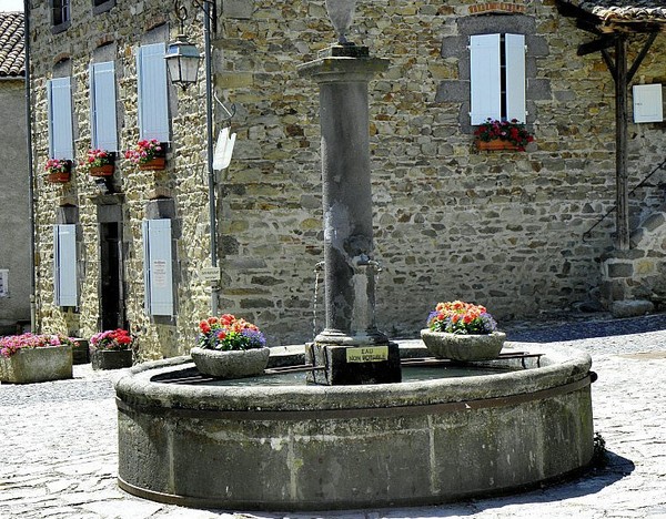 Beau village de  Lavaudieu