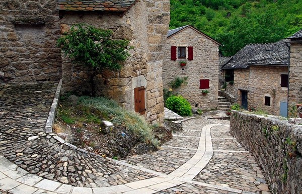  Beau village de Sainte-Énimie