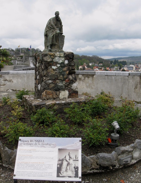  Le Chateau fort et le musée pyrénéen de Lourdes