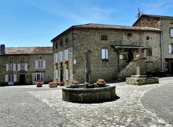 Beau village de  Lavaudieu