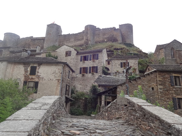 Beau village de Brousse le Château