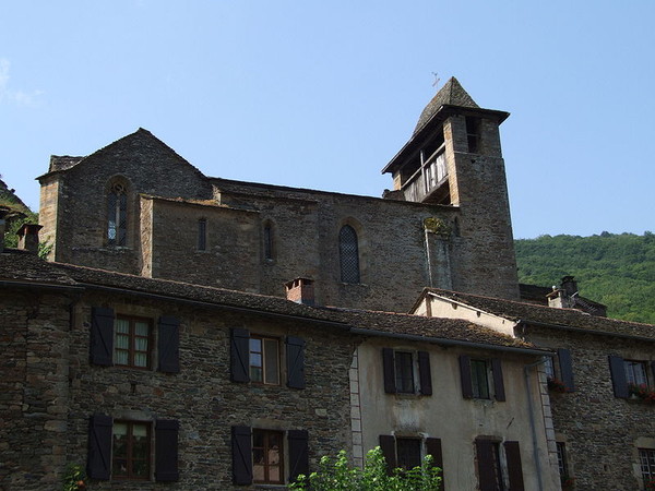 Beau village de Brousse-le-Château