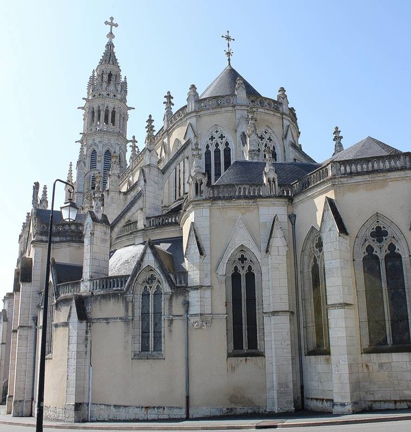 Basilique Notre-Dame-des-Enfant de Châteauneuf-sur-Cher