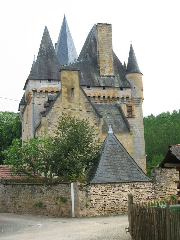 Beau village de Saint-Léon-sur-Vézère