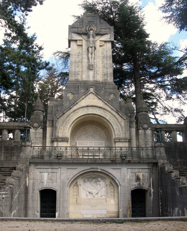 Lisieux - La Basilique Ste Thérèse -Le chemin de Croix