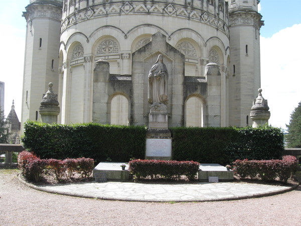 La Basilique -Tombeaux de Louis et Zélie Martin