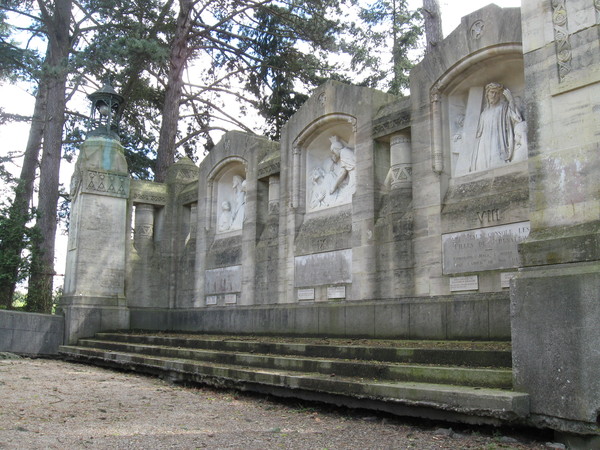 Lisieux -La Basilique Ste Thérèse-Le Chemin de Croix 