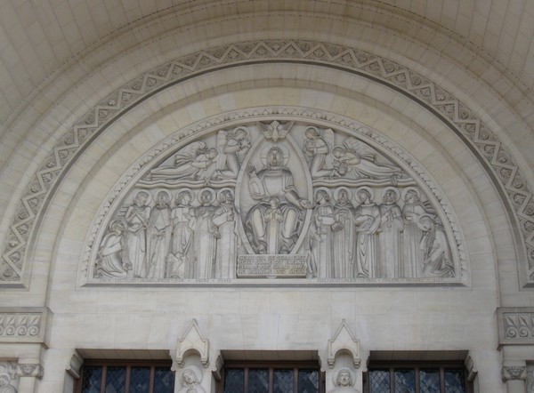 Basilique Sainte-Thérèse de Lisieux