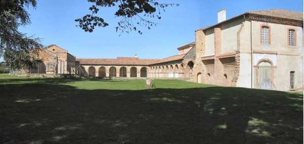 Abbaye de Belleperche - France