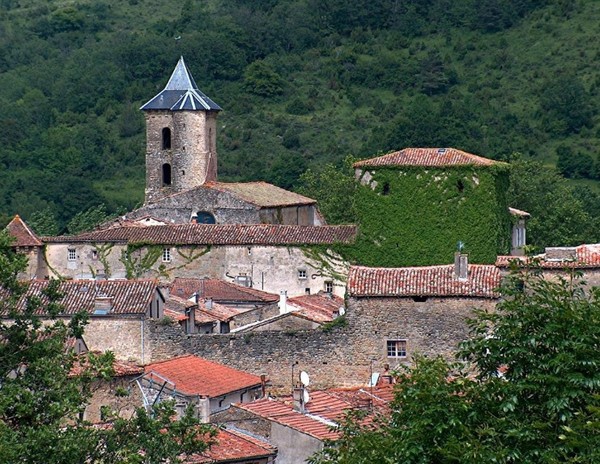 Beau village de Camon