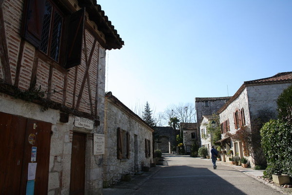 Beau village de Pujols