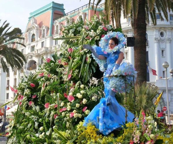 Carnaval de Nice - La bataille de fleurs