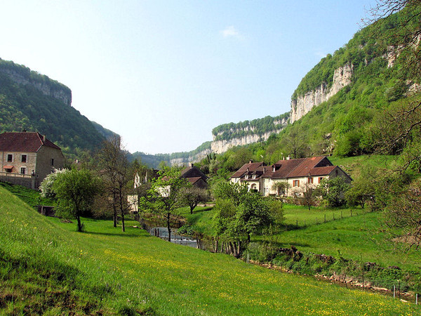 Beau village de Baume-les-Messieurs 