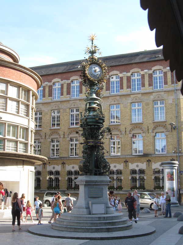 Amiens  vu en caléche